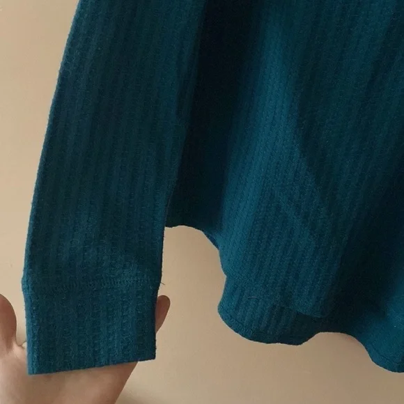 Bundle of 2 chaser long sleeve hooded tops - Picture 8 of 9